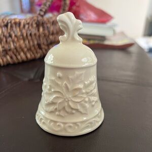 Vintage 1978 Holly Ivory Elegant Cream Ceramic Bell